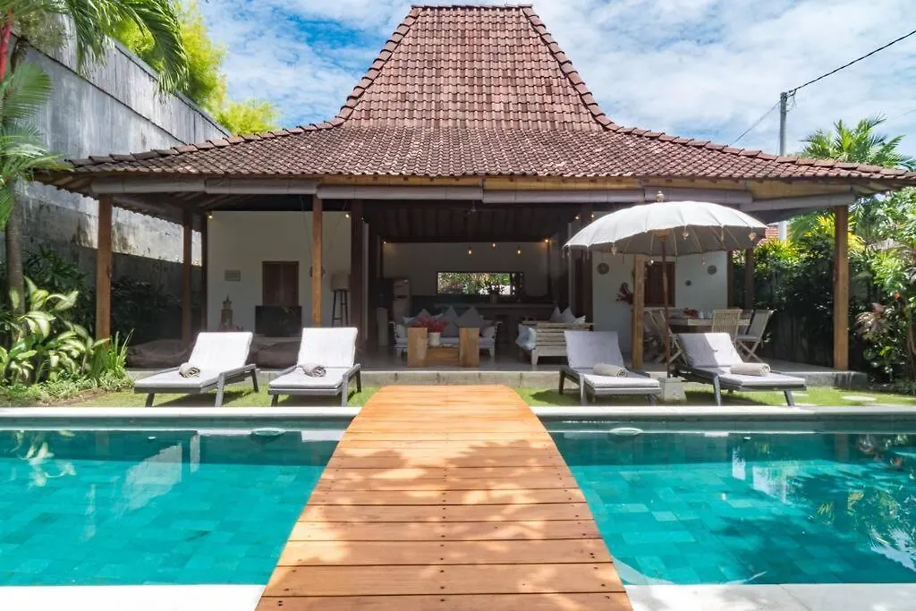Villa Joglo Oberoi Seminyak Beautiful 4Br Villa Prime Location