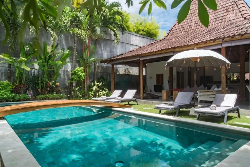 Villa Joglo Oberoi Seminyak Beautiful 4Br Villa Prime Location אינדונזיה