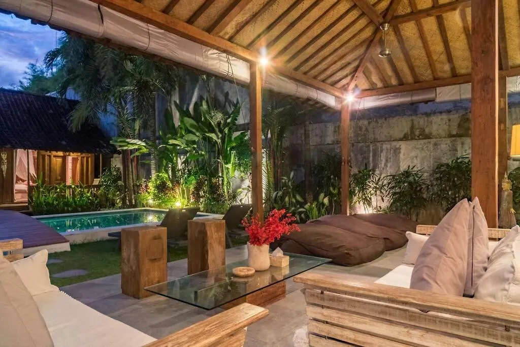 Villa Joglo Oberoi Seminyak Beautiful 4Br Villa Prime Location