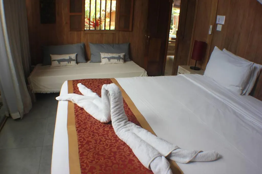 Villa Joglo Oberoi Seminyak Beautiful 4Br Villa Prime Location  סמיניאק